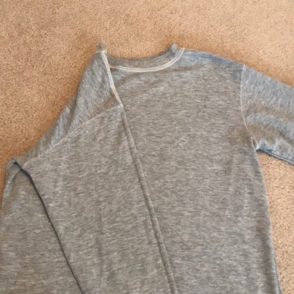 grey long sleeve super comfortable shirt
